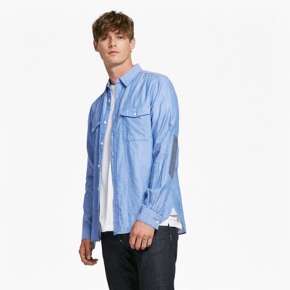 NEW W/ TAGS MENS BLUE CHAMBRAY BUTTON DOWN SHIRT